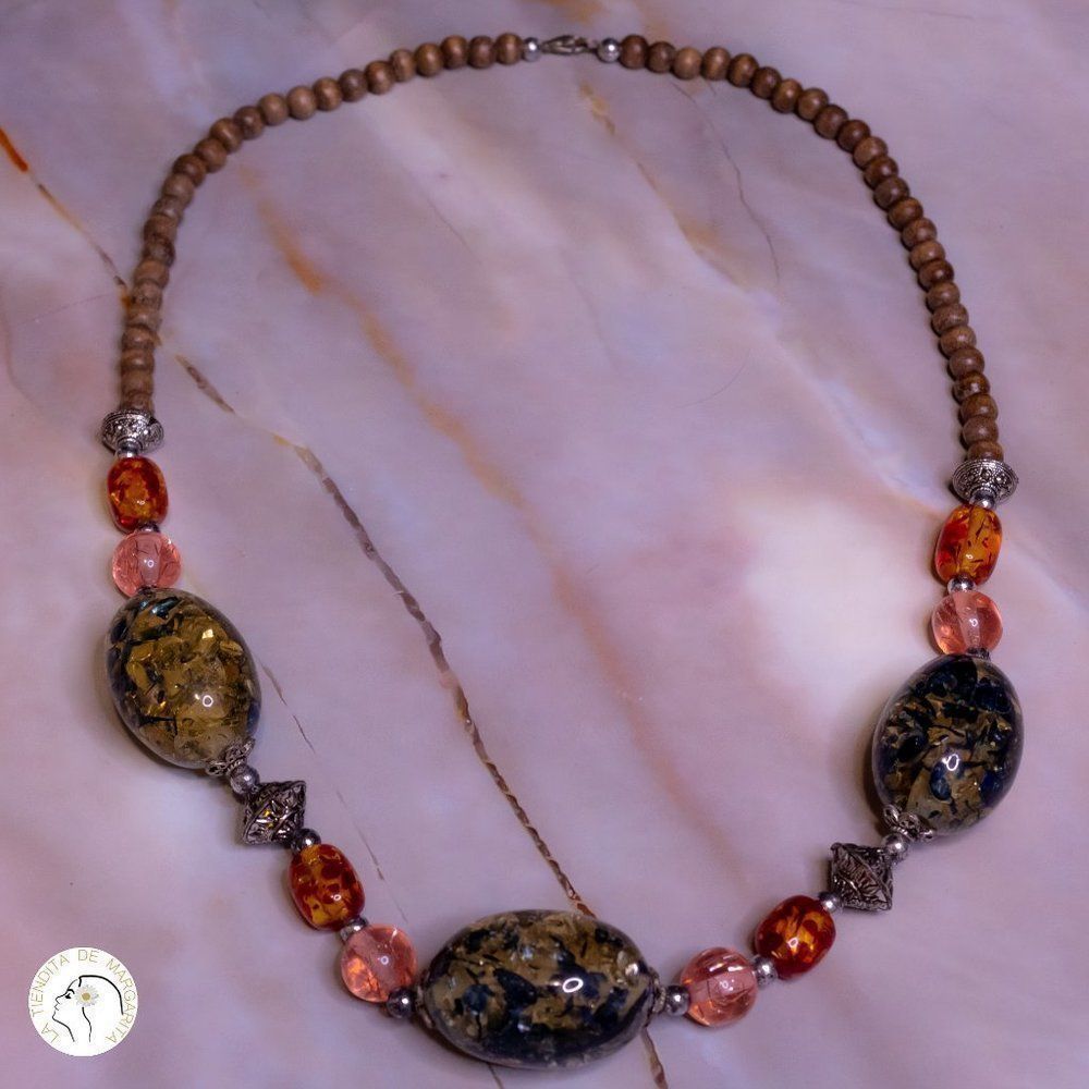 Vintage looking necklace
